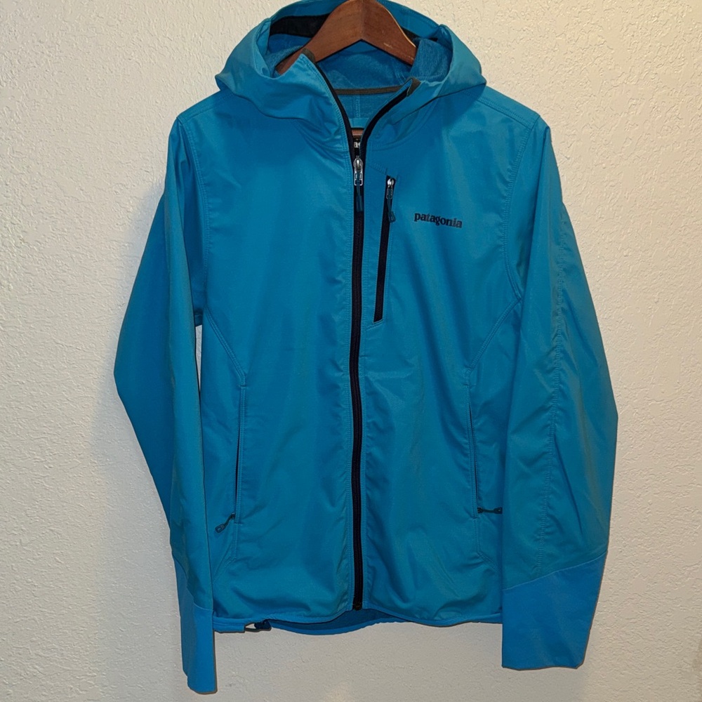 Patagonia Men's Teal Raincoat